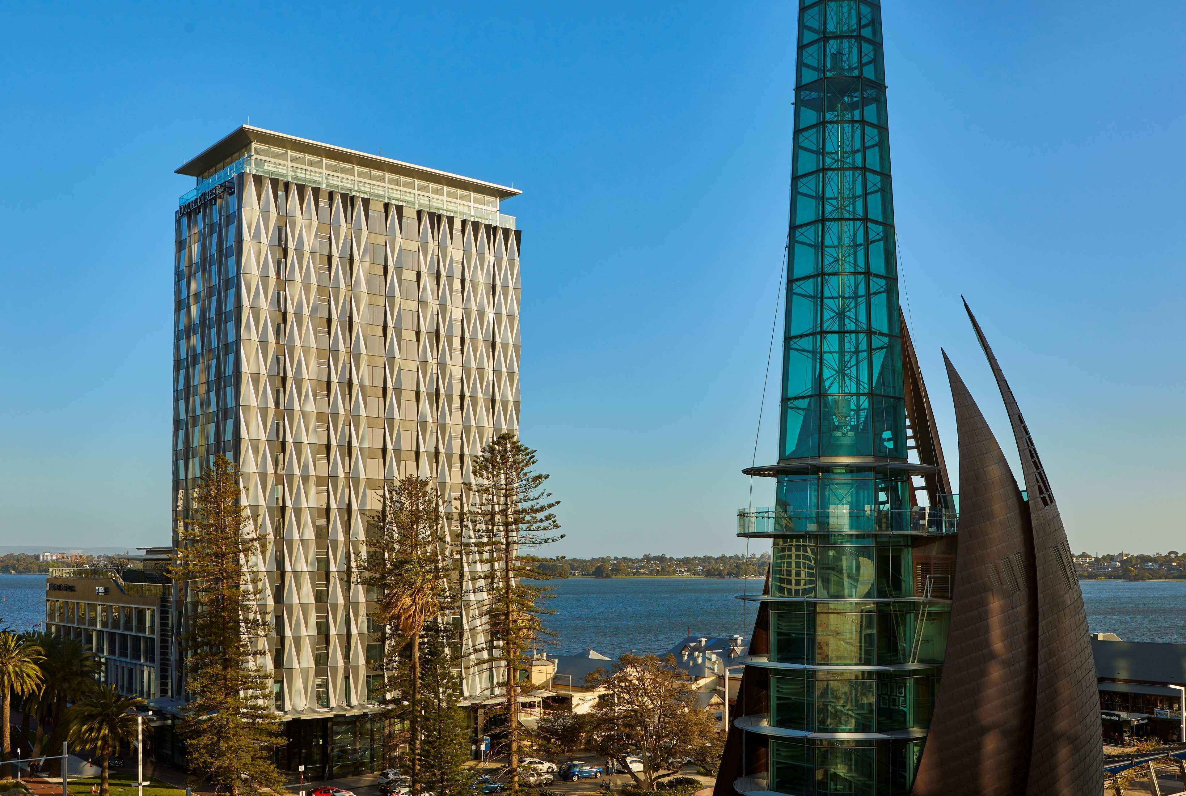 Doubletree By Hilton Perth Waterfront Hotel Exterior photo